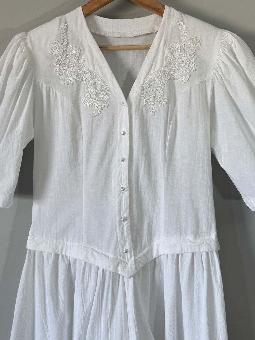 VTG 80s White Cotton lace detail heart button Dress Embroidered romantic boho 8 - Picture 6 of 11